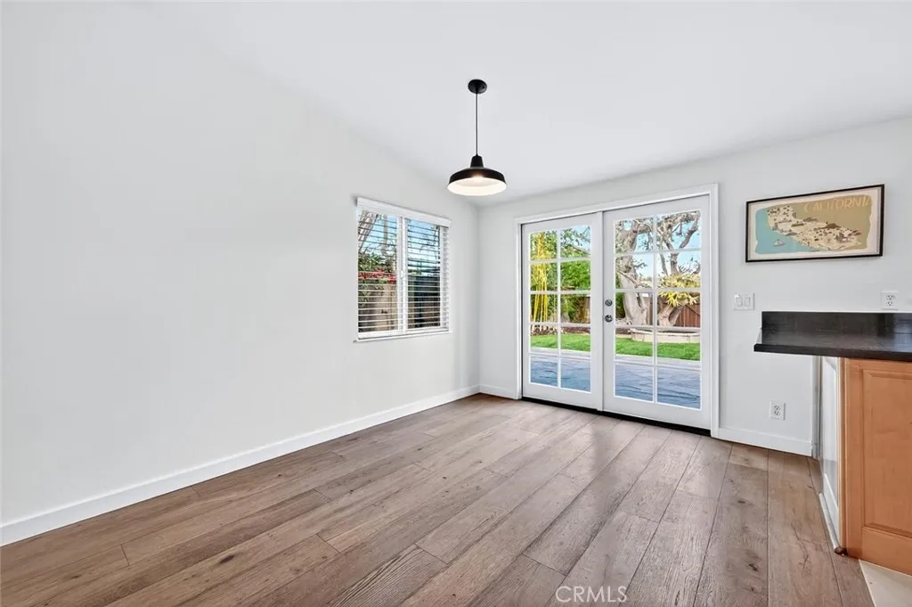 1962 Fullerton Avenue