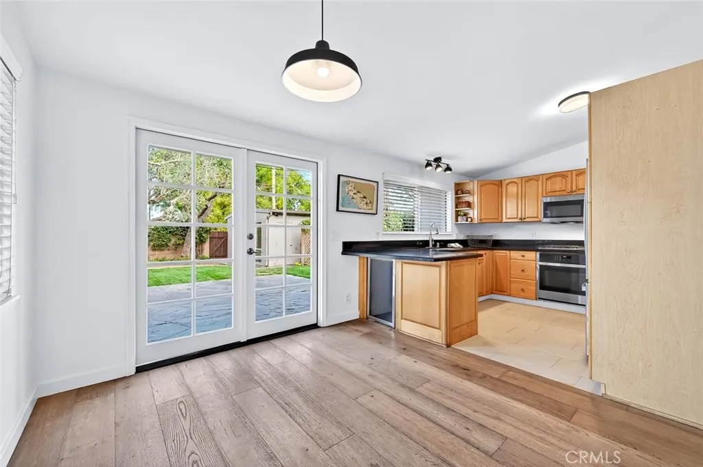 1962 Fullerton Avenue