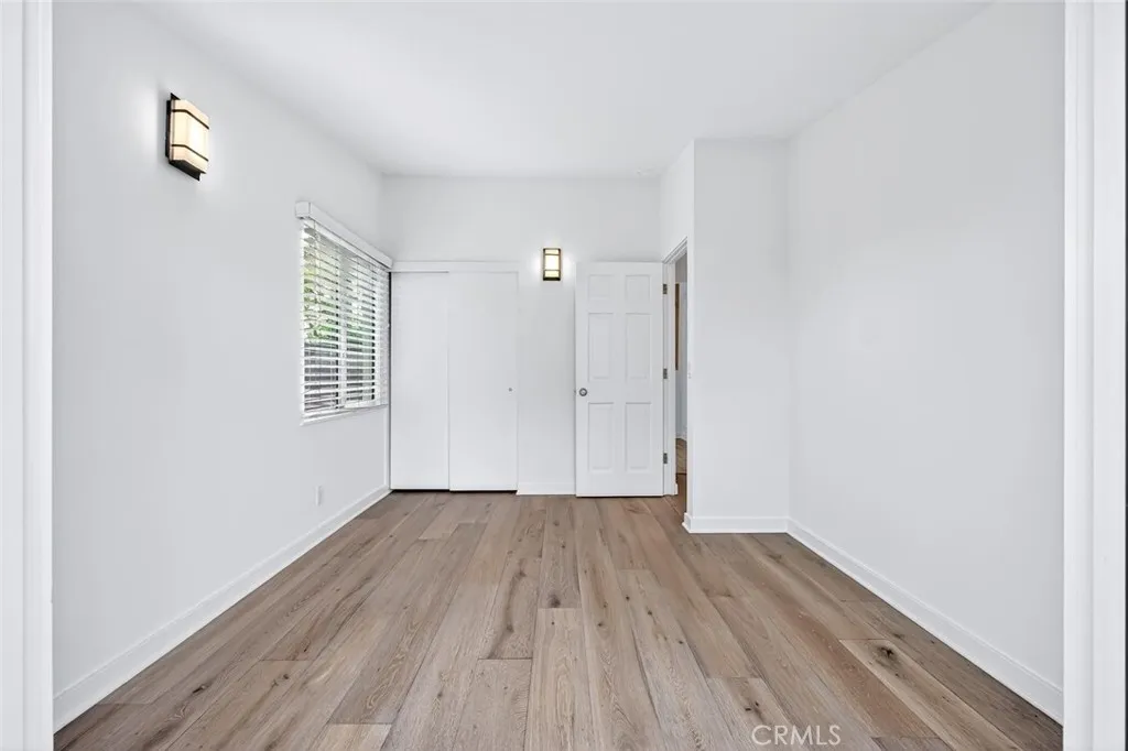 1962 Fullerton Avenue