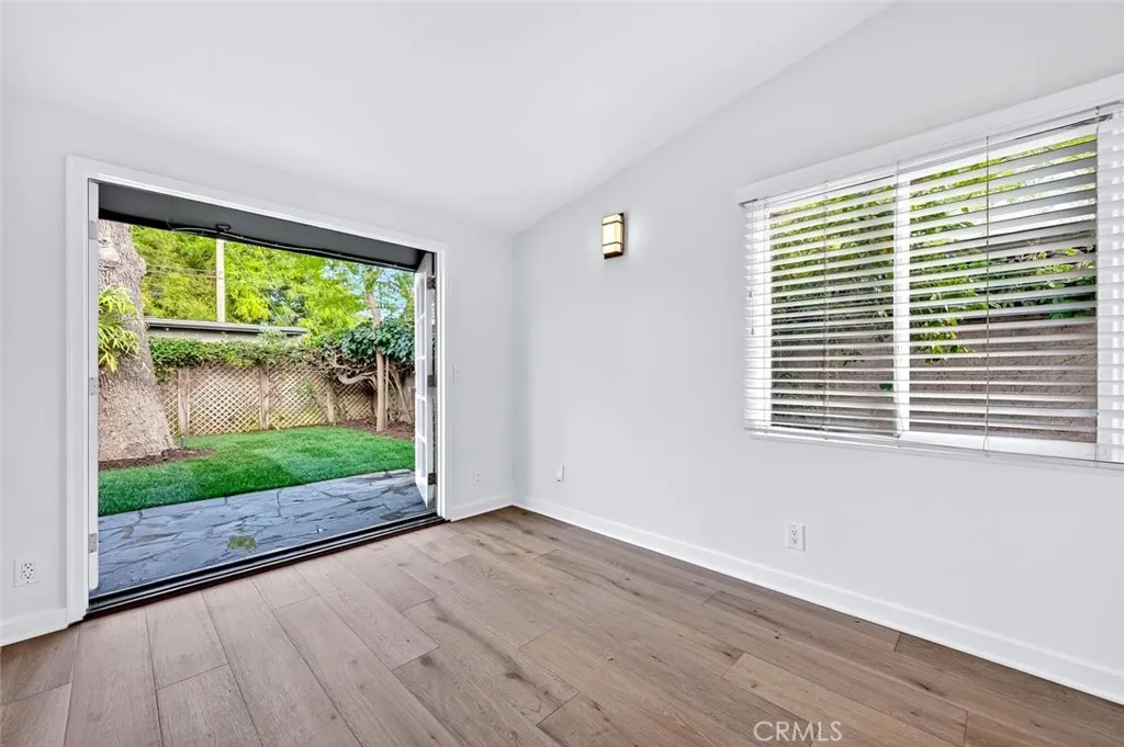 1962 Fullerton Avenue