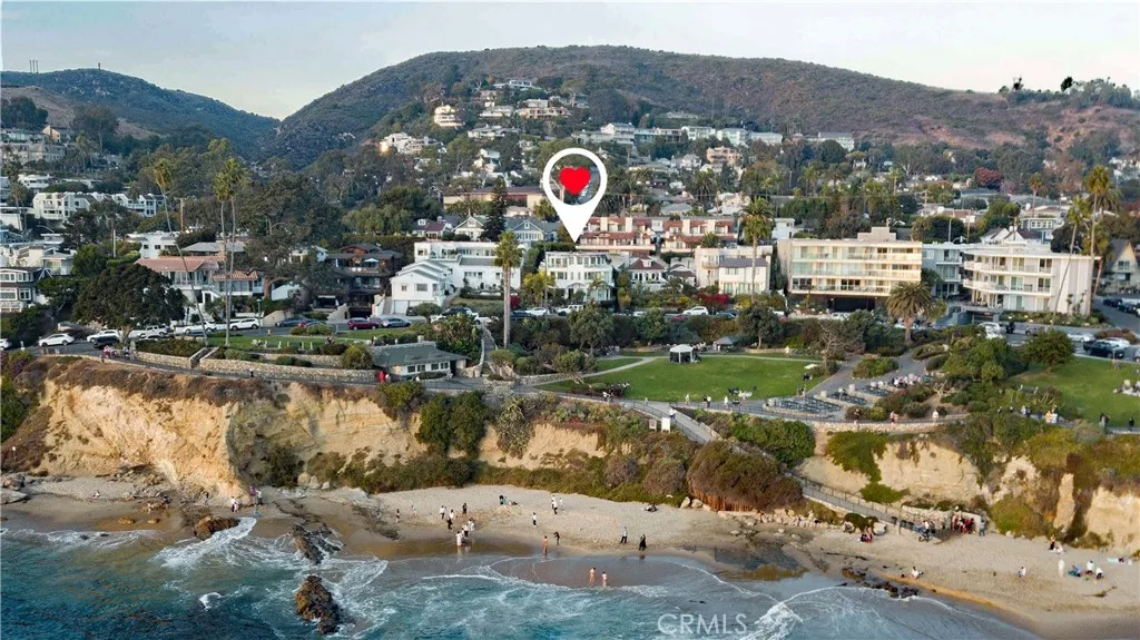 558 Cliff Drive
