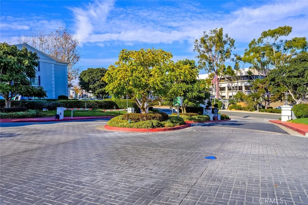 300 Cagney Lane Unit 102