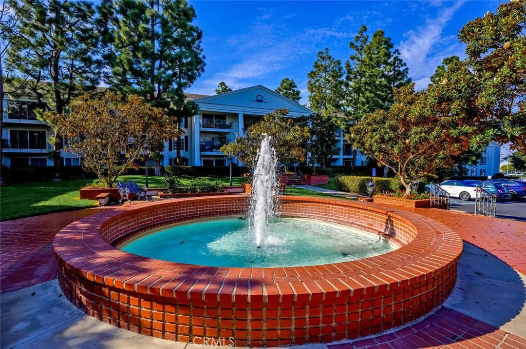 300 Cagney Lane Unit 102