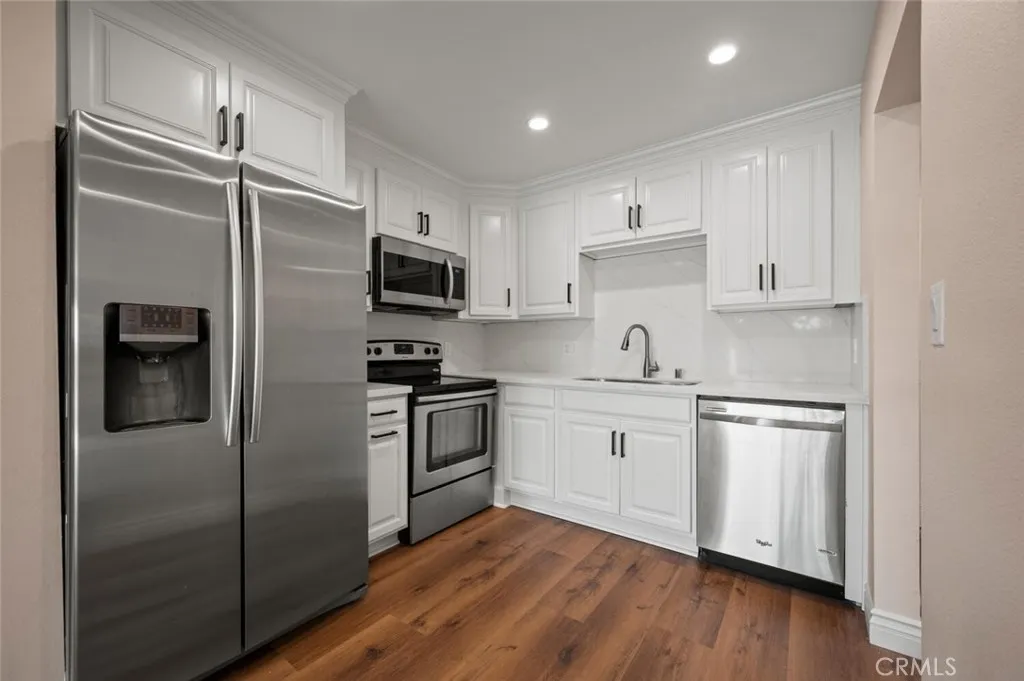 300 Cagney Lane Unit 102