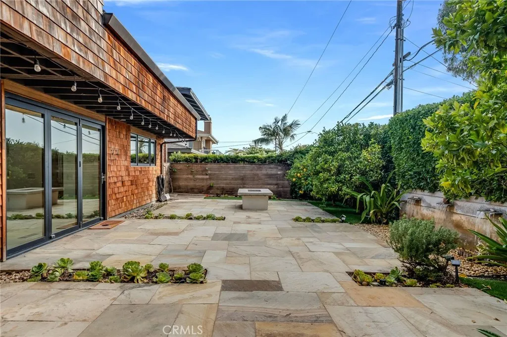1625 Catalina