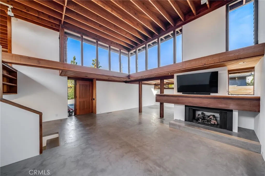 1625 Catalina