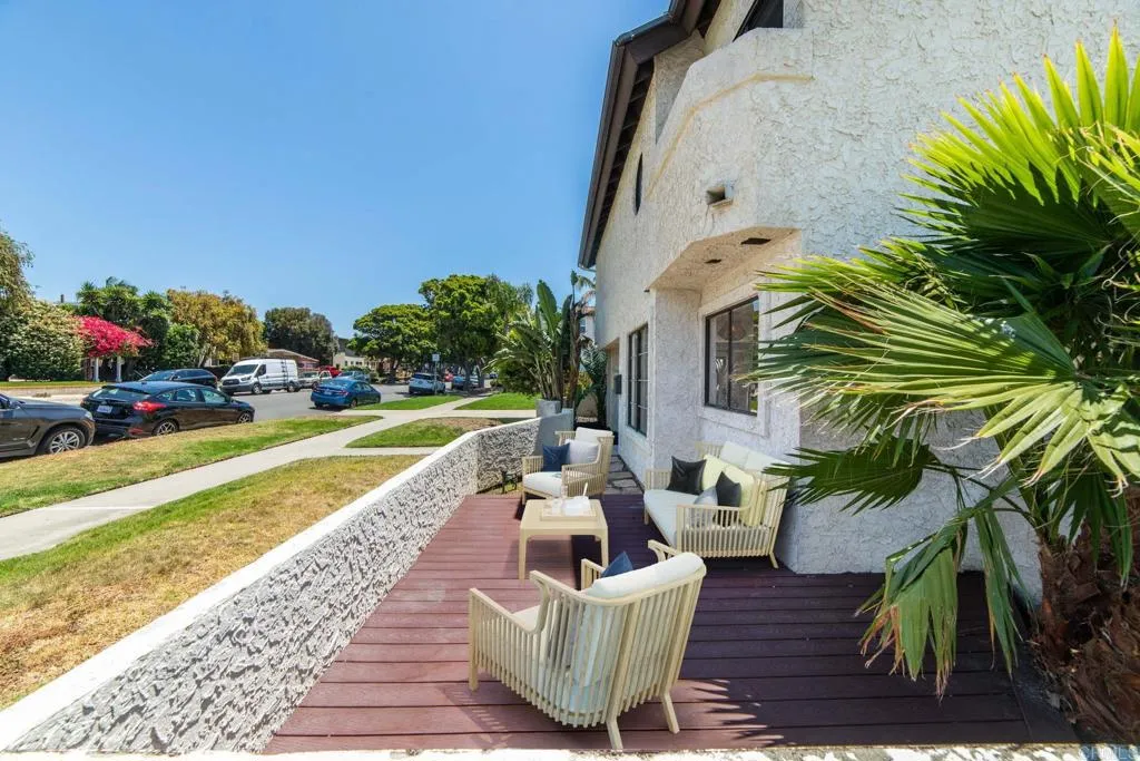 1205 Felspar Street