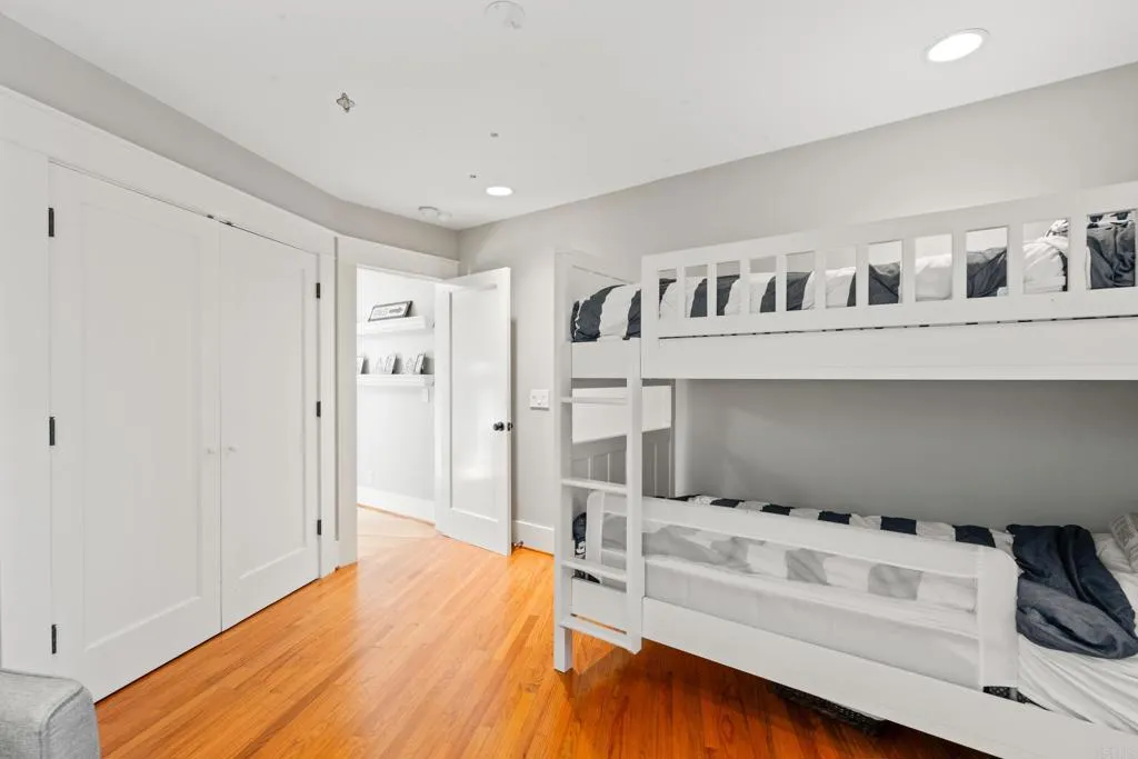 5580 Ladybird Lane