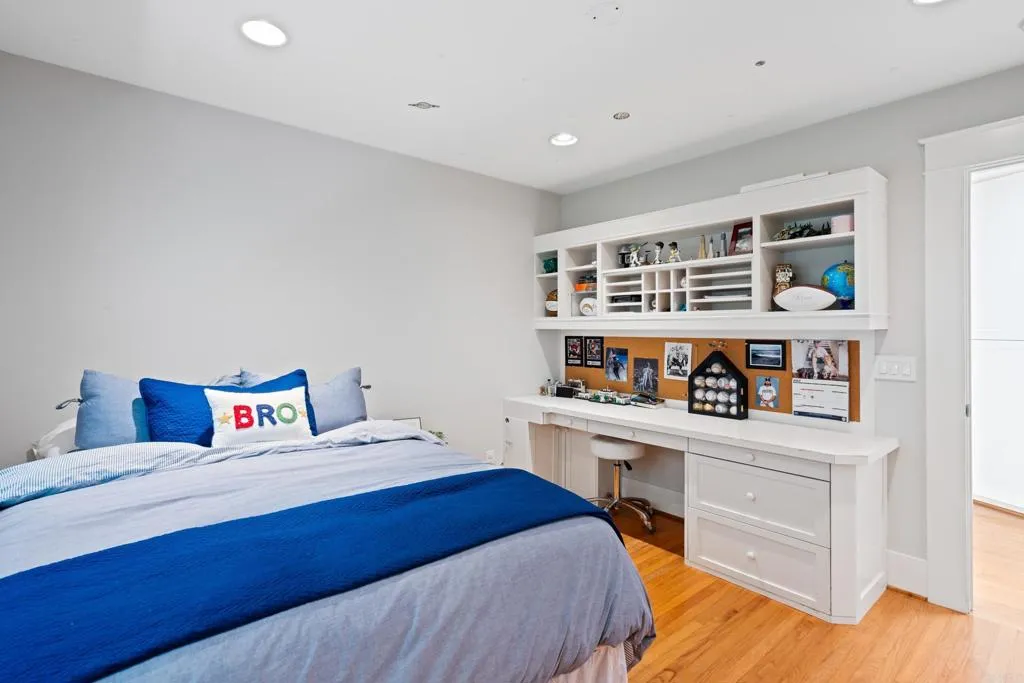 5580 Ladybird Lane