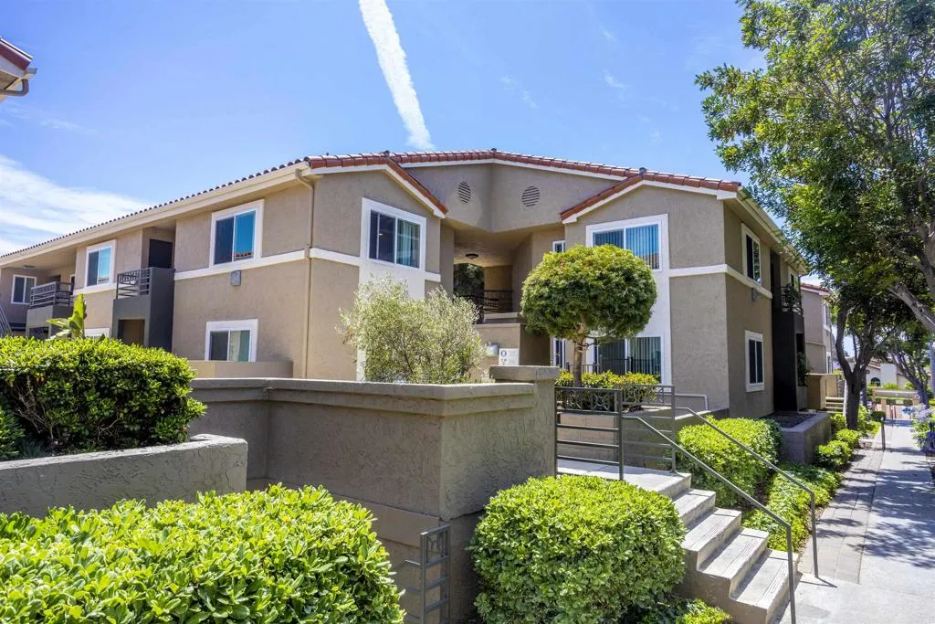 7545 Charmant Dr. Unit 1309