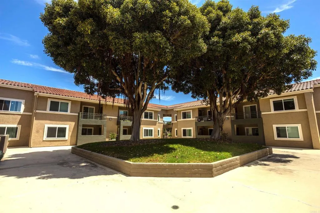 7545 Charmant Dr. Unit 1309