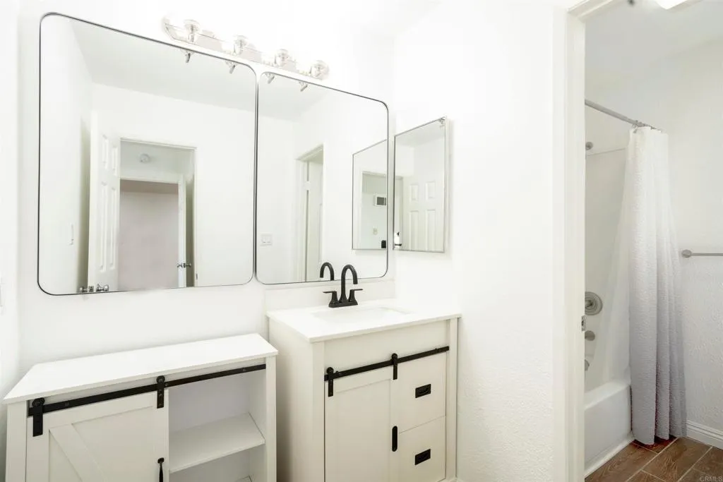7545 Charmant Dr. Unit 1309