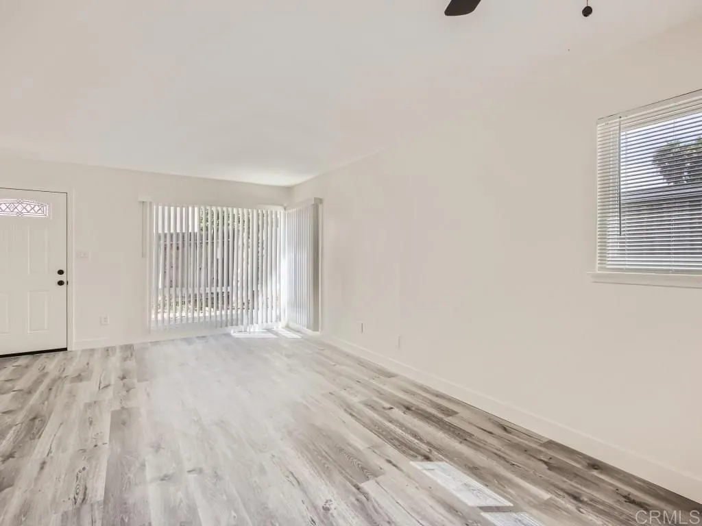 1467 N Vulcan