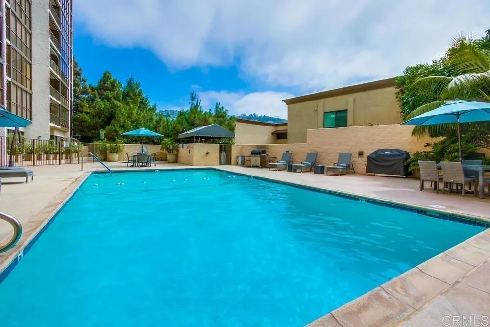 2500 Torrey Pines Rd Unit 1201