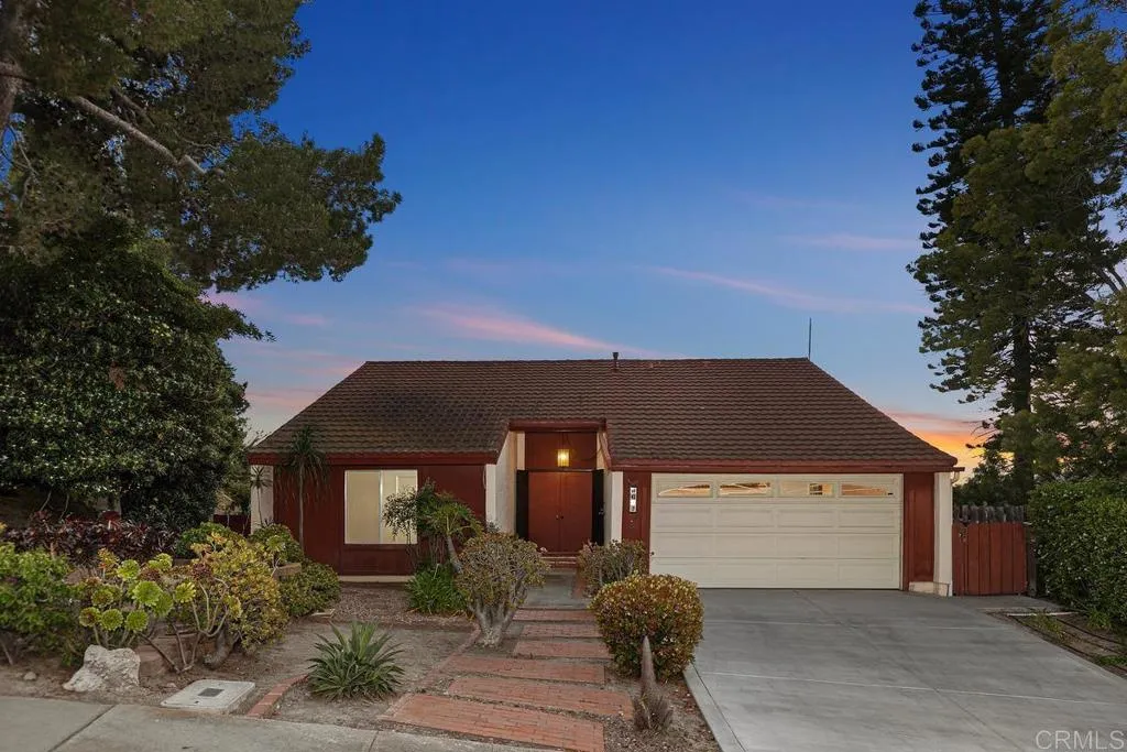 6642 Hemingway Drive