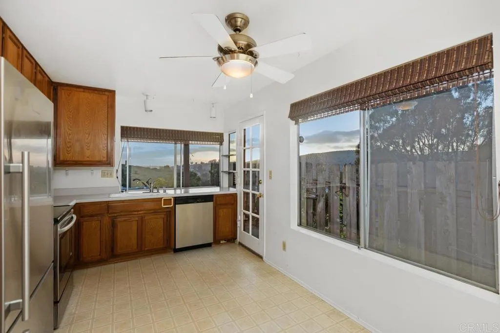 6642 Hemingway Drive