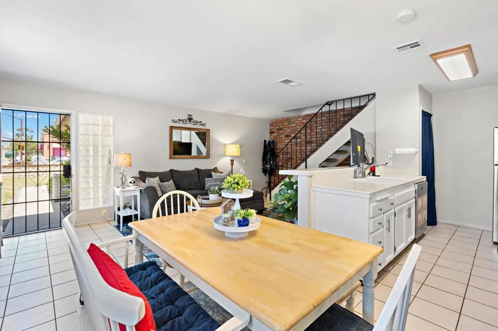 9905 Mission Gorge Road Unit 3