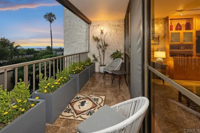 2500 Torrey Pines Rd Unit 403