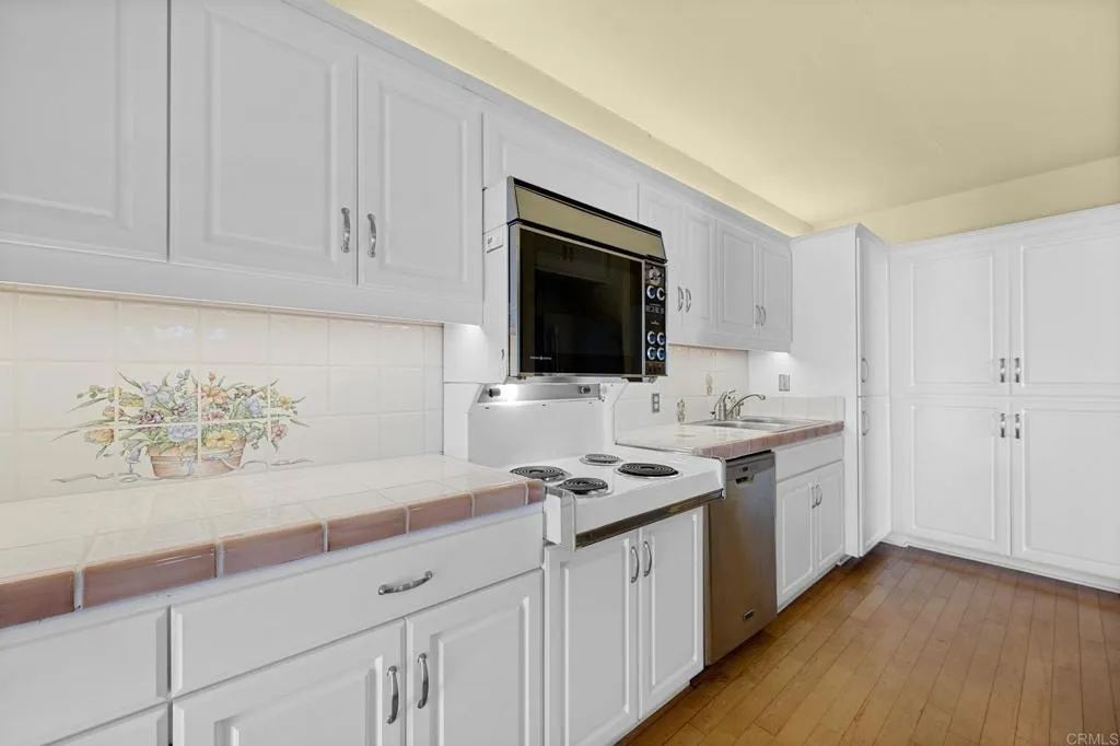 1250 Cave Street Unit 3
