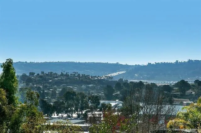 447 E Cliff