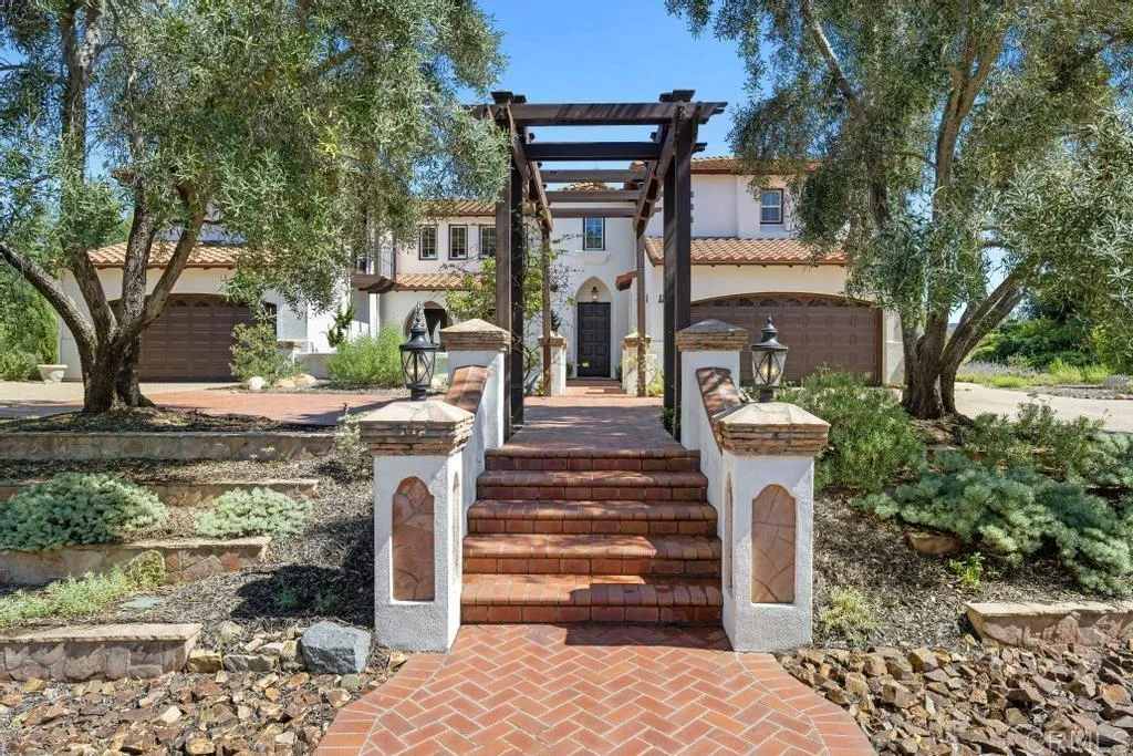 17625 Butterfield Trail