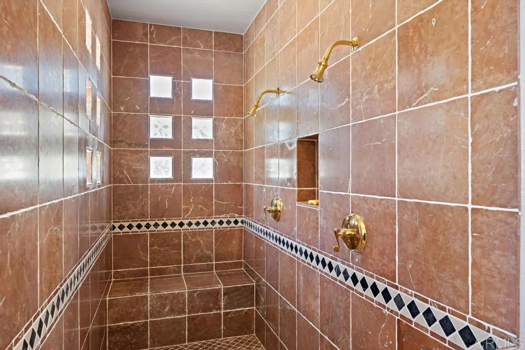 17625 Butterfield Trail