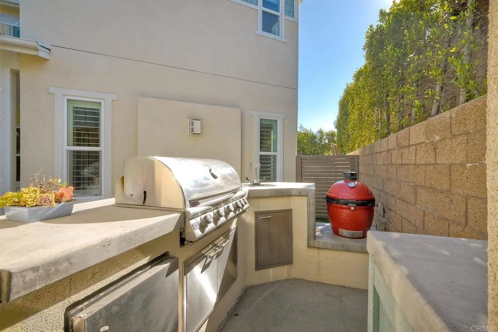 734 Adelaide Circle