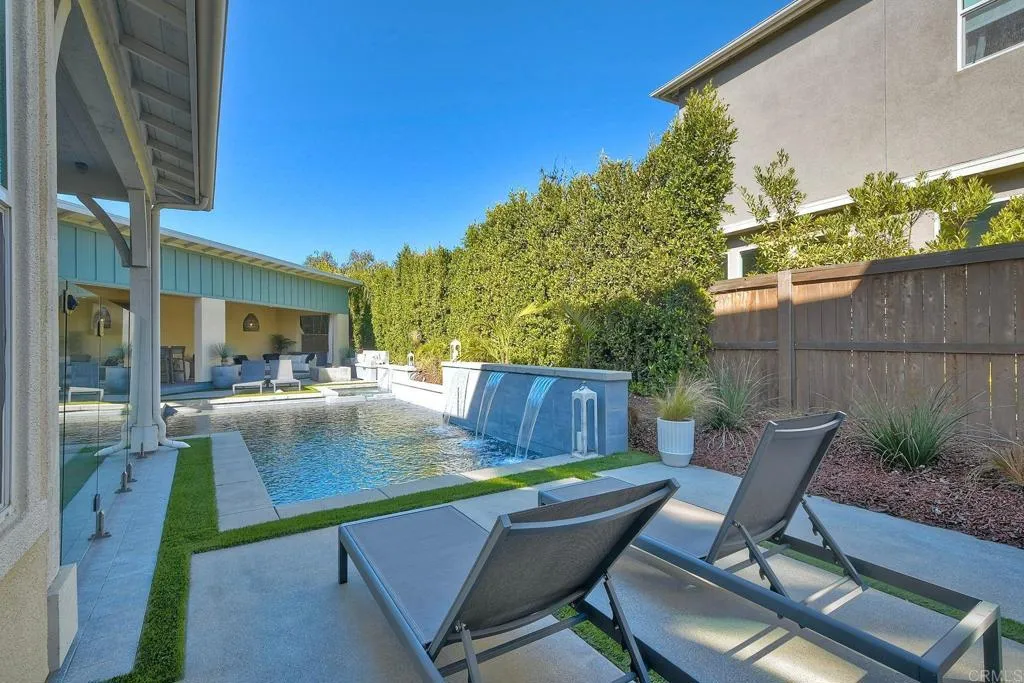 734 Adelaide Circle