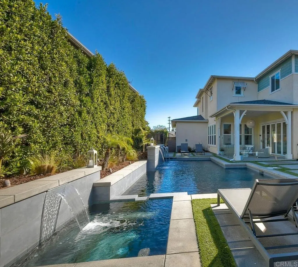 734 Adelaide Circle