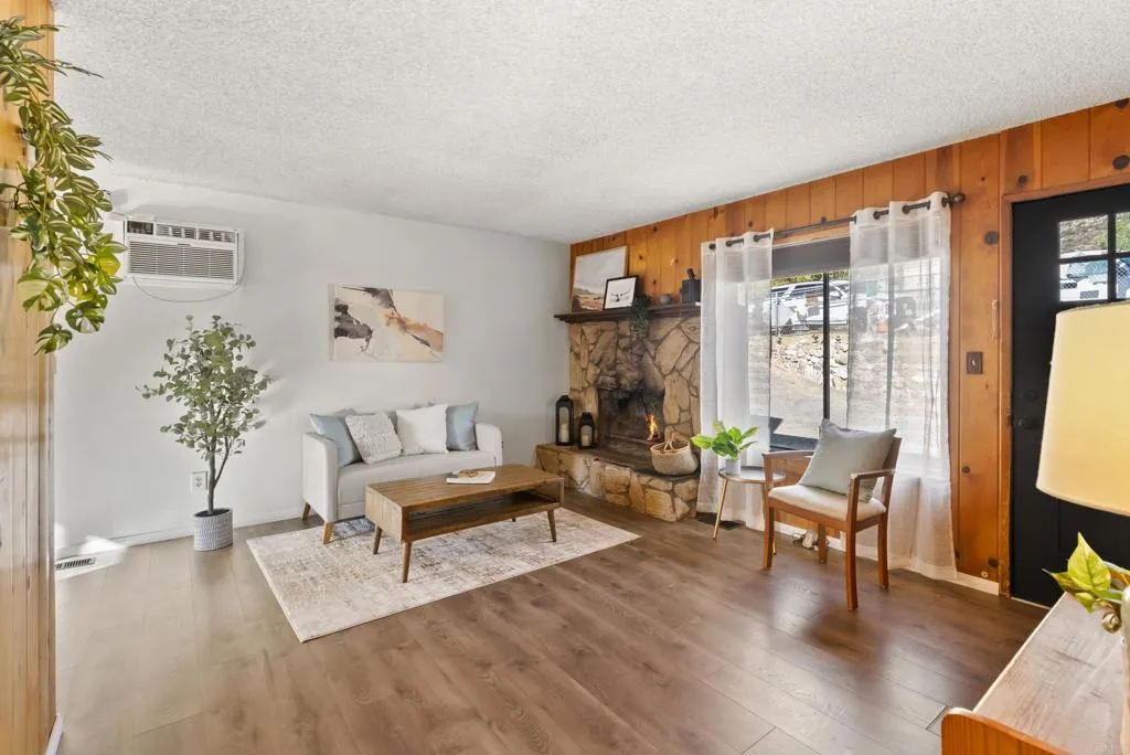 133 Hudson Ln