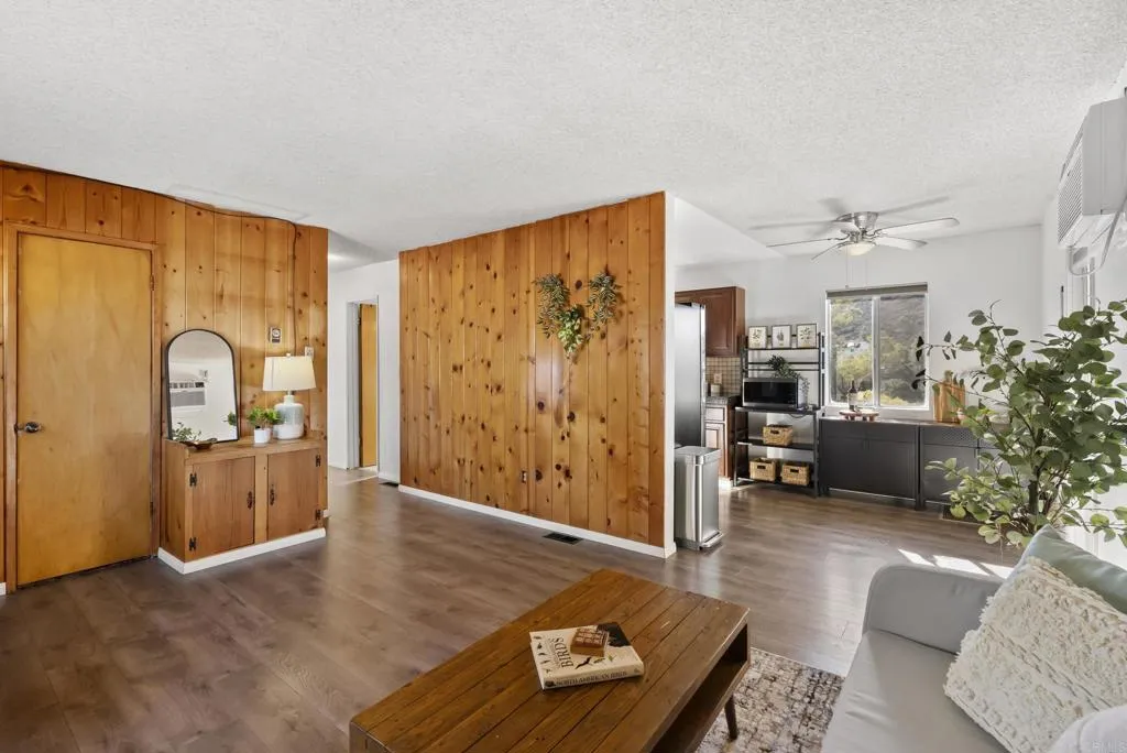 133 Hudson Ln