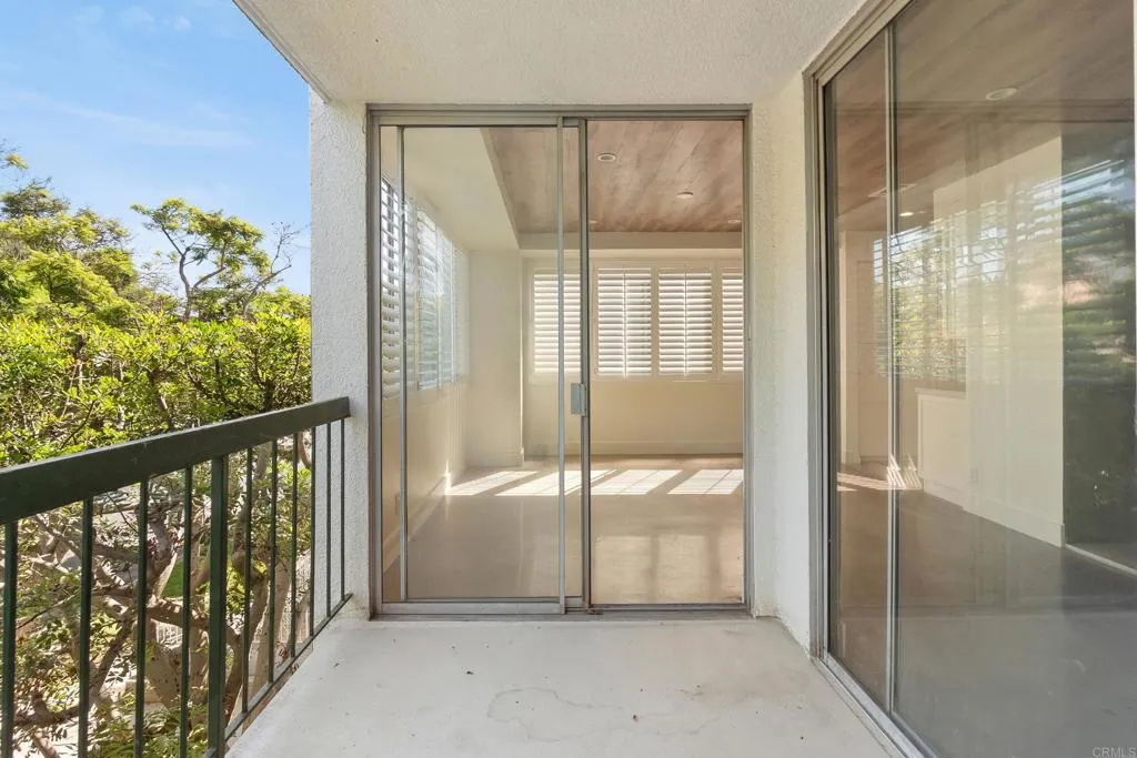 321 N Oakhurst Drive Unit 302