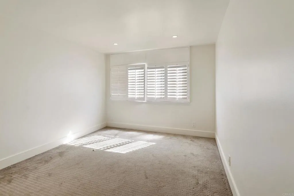321 N Oakhurst Drive Unit 302