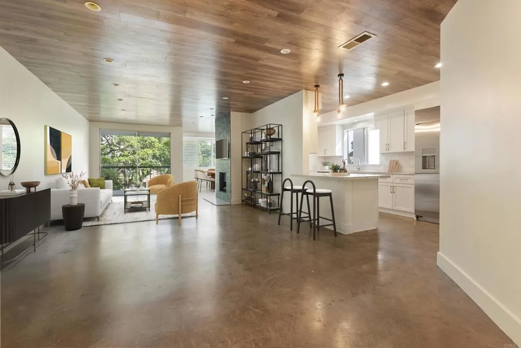 321 N Oakhurst Drive Unit 302