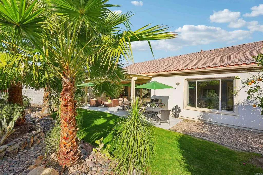 80741 Avenida Santa Carmen