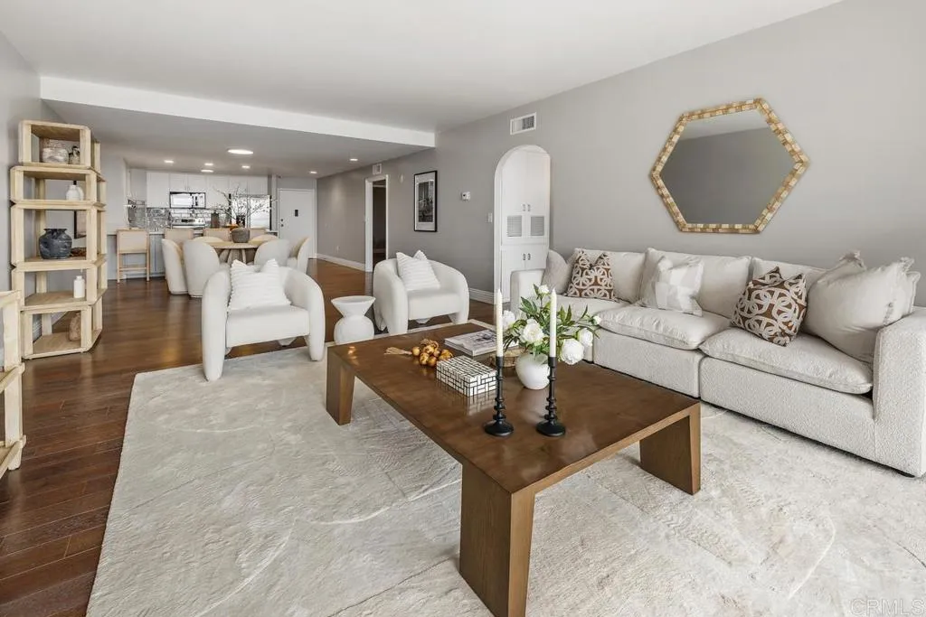 2500 Torrey Pines Rd Unit 1202