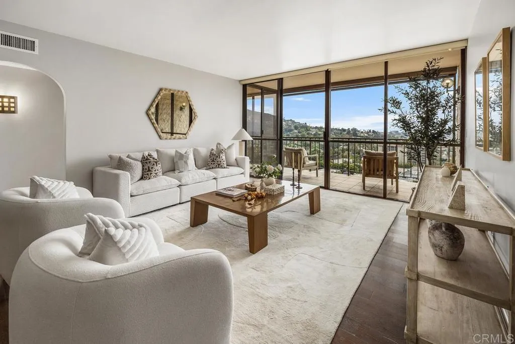 2500 Torrey Pines Rd Unit 1202