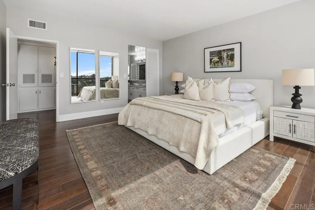 2500 Torrey Pines Rd Unit 1202