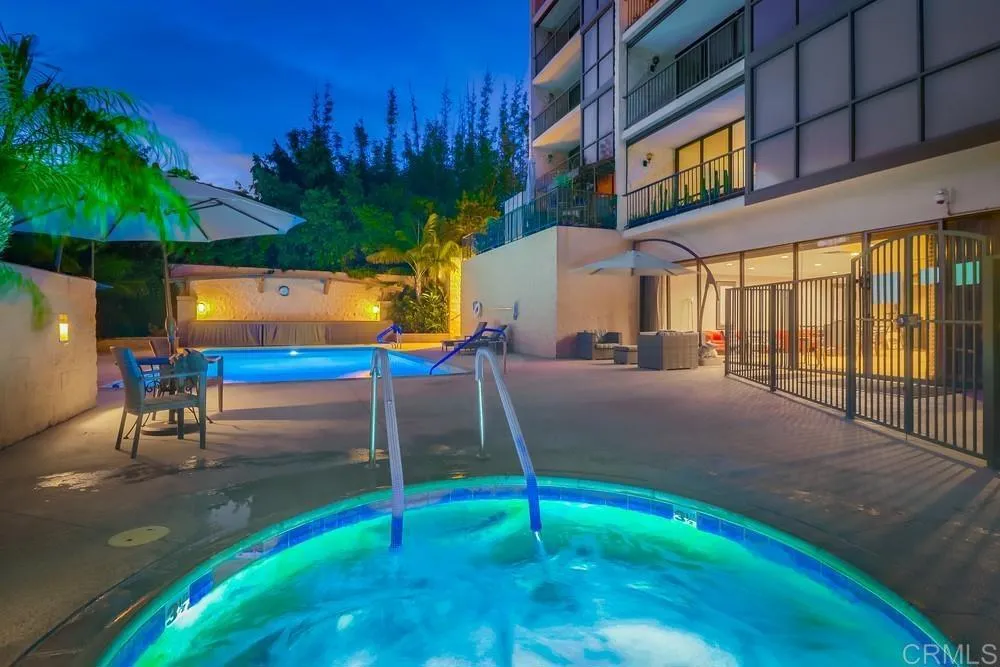 2500 Torrey Pines Rd Unit 1202