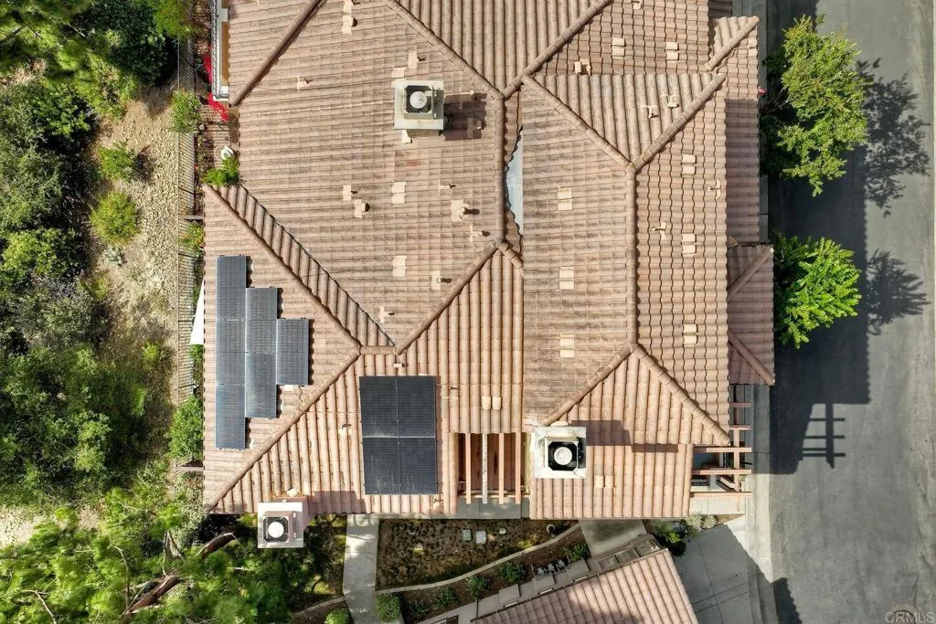 1367 Sky Ridge