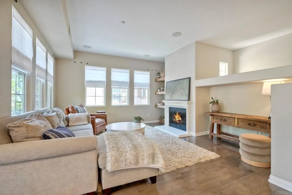 1367 Sky Ridge