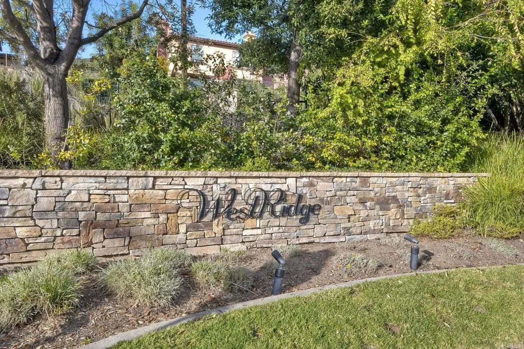 1367 Sky Ridge