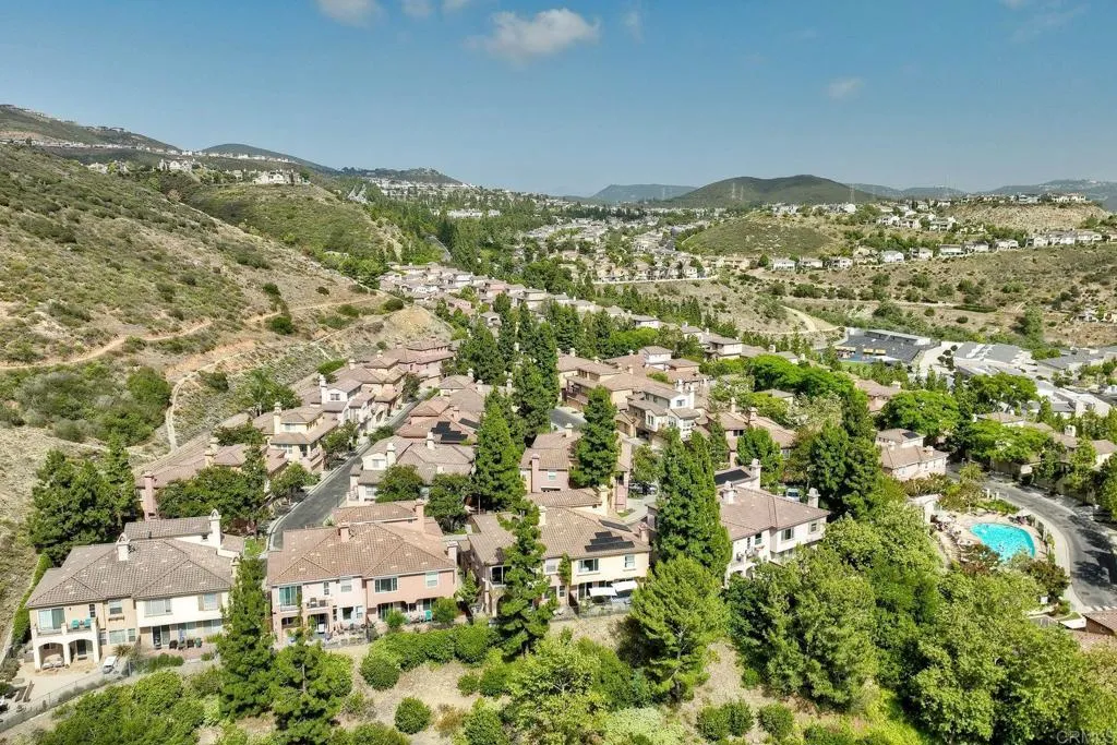 1367 Sky Ridge
