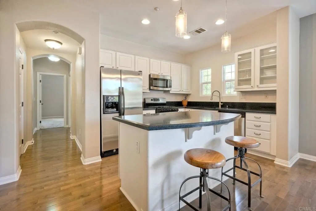 1367 Sky Ridge