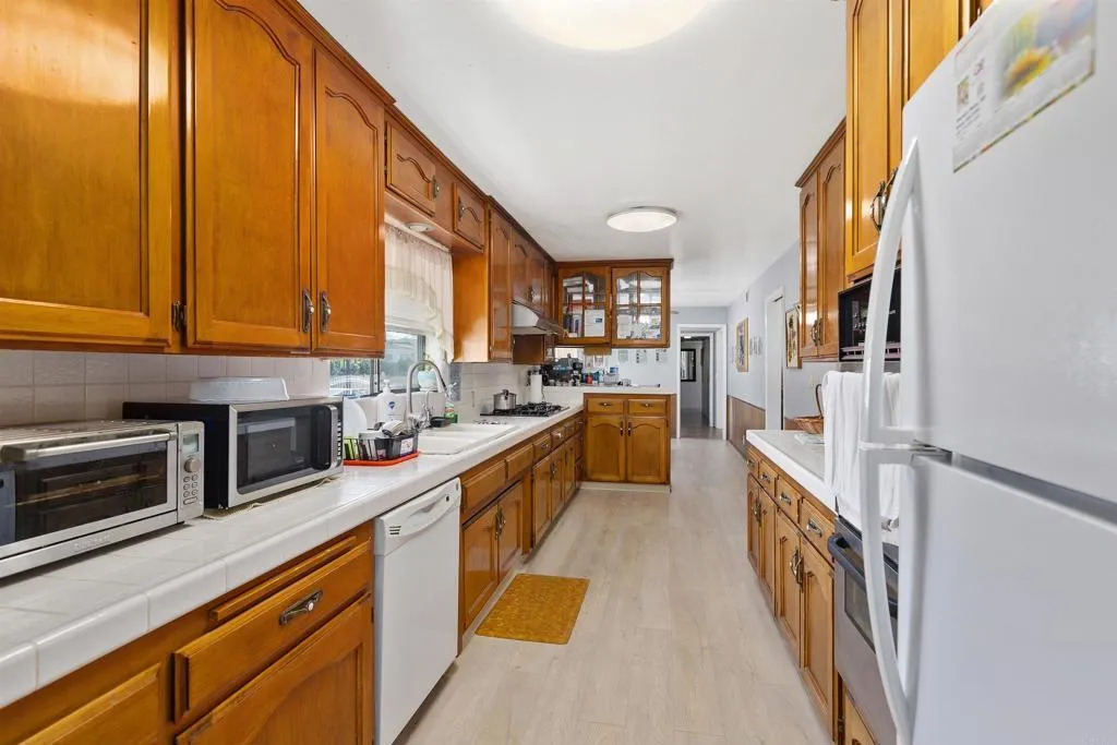 13021 Hewes Avenue