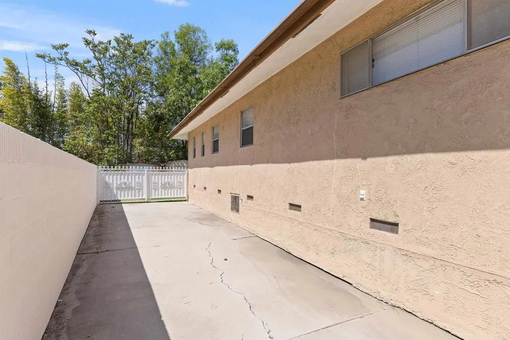 13021 Hewes Avenue