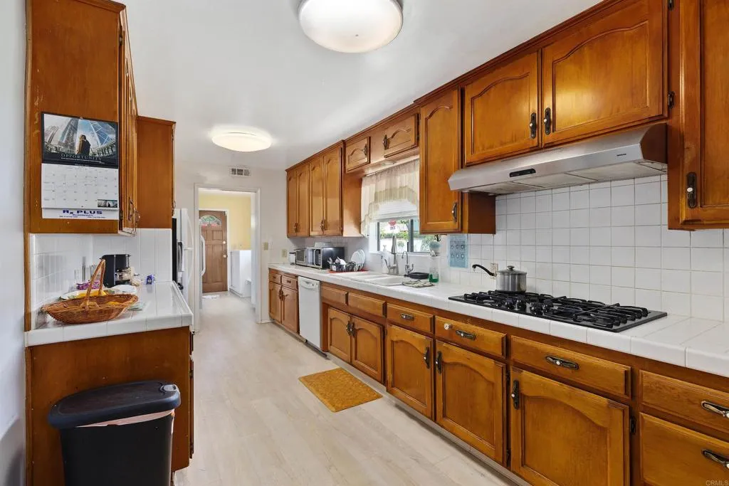 13021 Hewes Avenue