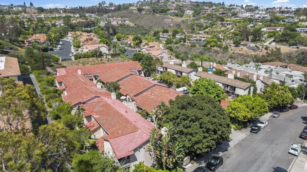 2352 Altisma Way Unit 13