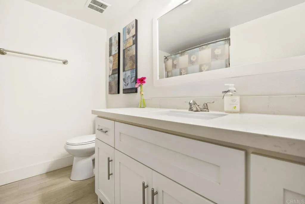 2352 Altisma Way Unit 13