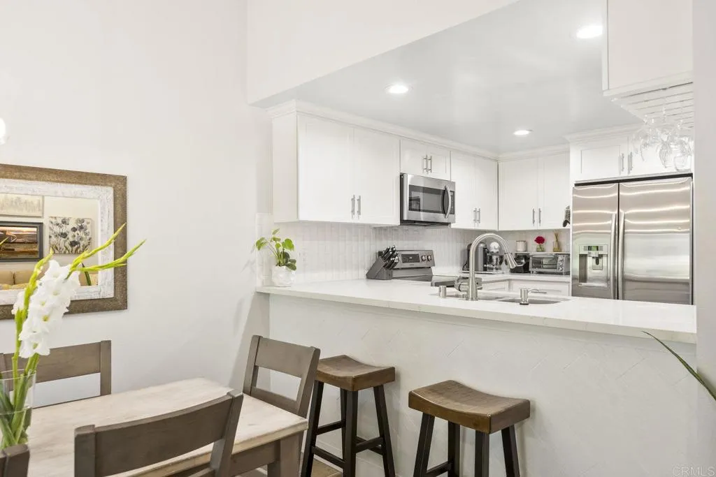 2352 Altisma Way Unit 13